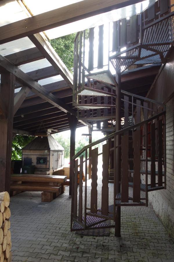 Pod Lipou Hotel Dolni Brusnice Exterior photo