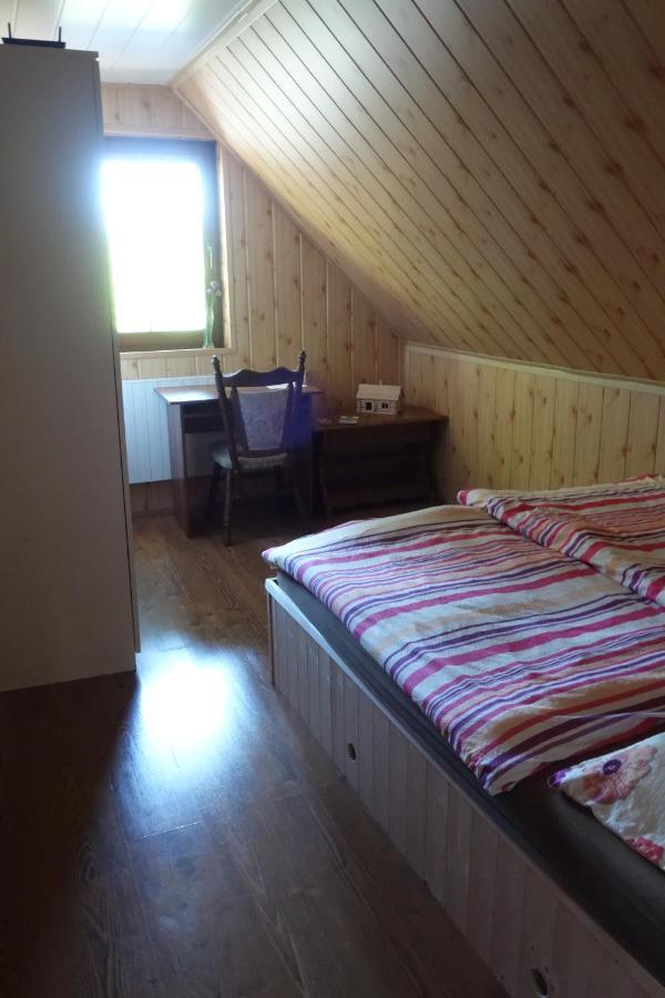 Pod Lipou Hotel Dolni Brusnice Exterior photo