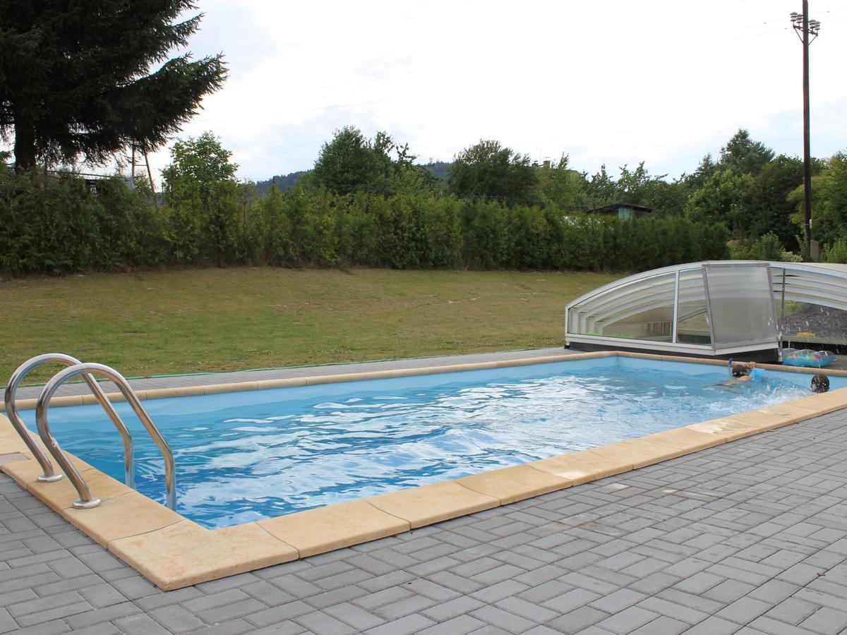 Pod Lipou Hotel Dolni Brusnice Exterior photo